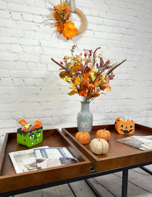 🍂 Artificial Fall Maple Leaves & Berry Bush - arreglo de follaje de otoño realista para el hogar, porche, bodas, cementerio y decoración de temporada